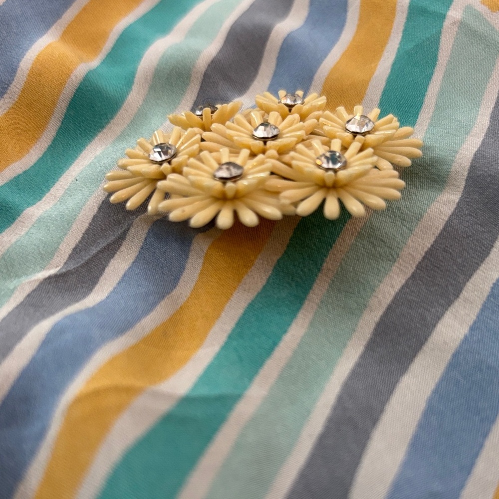 Celluloid?Cream Floral Brooch View 2
